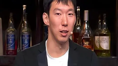 那不勒斯官宣：巴西后卫纳坦加盟，有望继任金玟哉位置