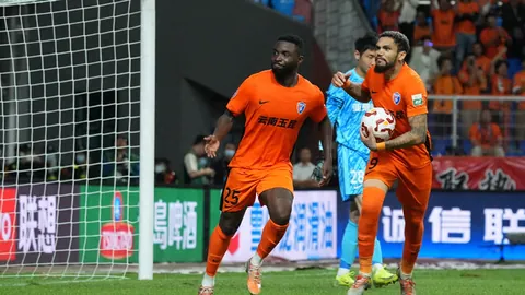 威廉姆斯上海首演瞬间登场，4分钟贡献3分2篮板1助攻，挑战适应中